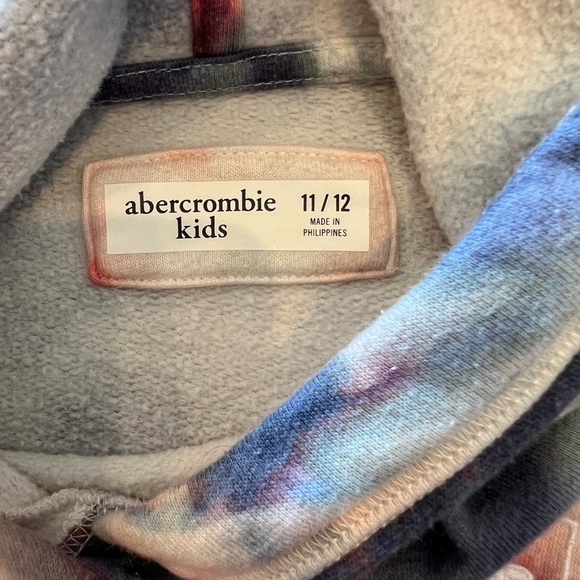 Sweatshirt - Picture 3 of 3